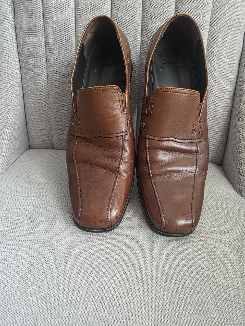 Boss Hugo Boss Men's Tan Brown Leather Slip-On Loafers 9.5 Used.